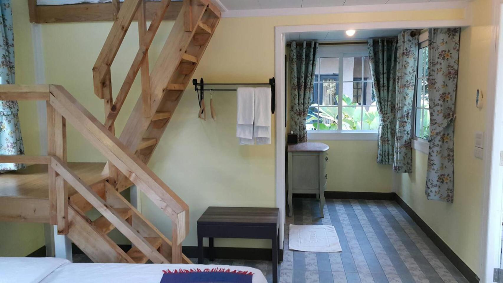 Baan Pong Tara Hotel Suan Phueng Bagian luar foto