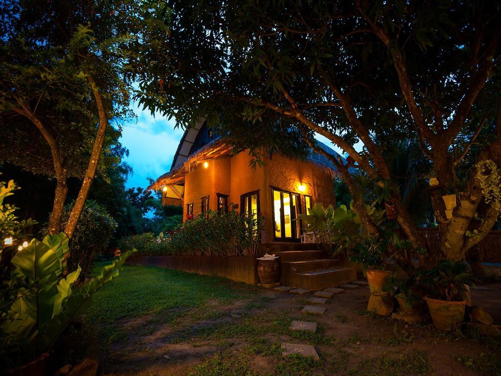 Baan Pong Tara Hotel Suan Phueng Ruang foto